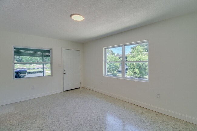Foto del edificio - 1618 Indiana Ave