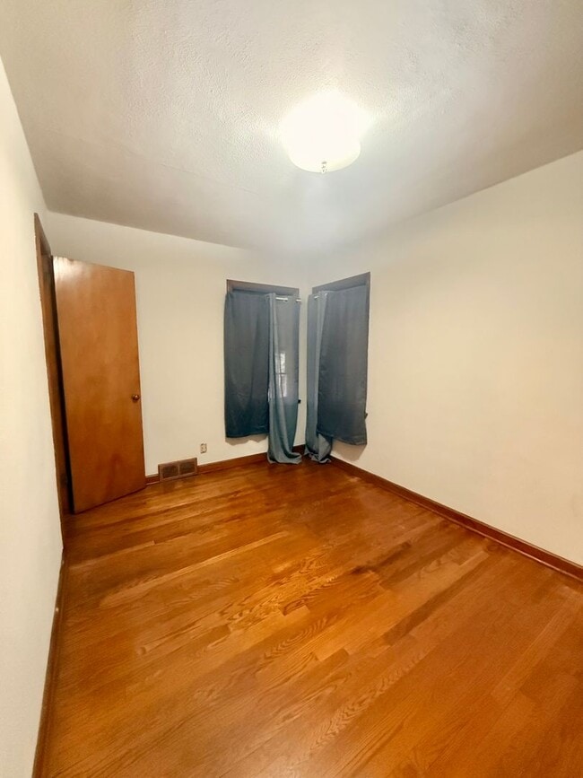 Foto del edificio - 414 N Johnston Ave