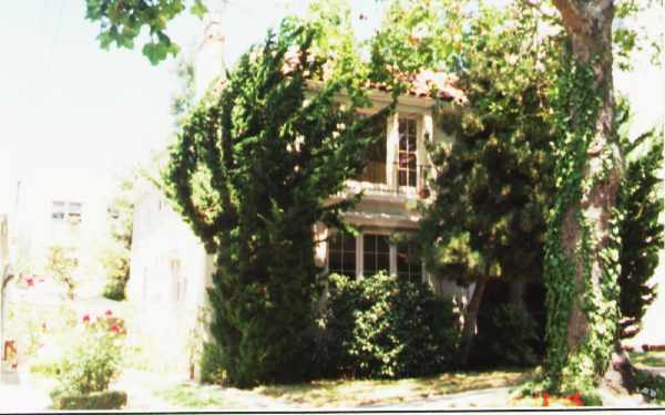 Building Photo - 2457-2459 Virginia St