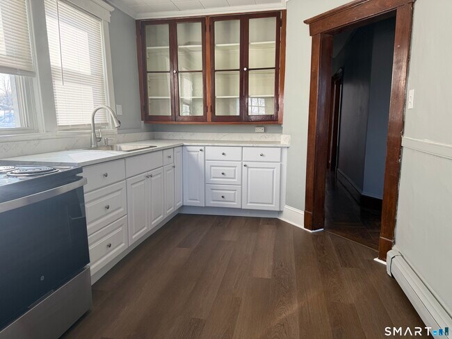 Building Photo - 118 Riverview Ave