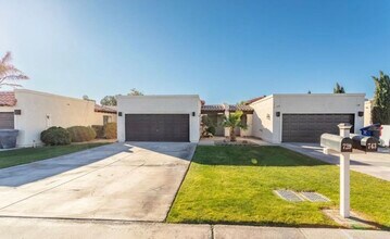 Building Photo - 729 W 37th St