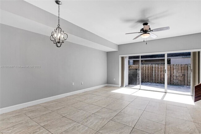 Building Photo - 3 br, 2.5 bath House - 11824 SW 99th St