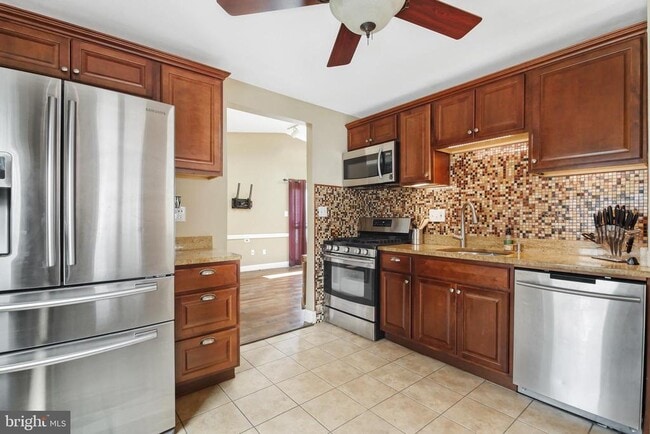 Building Photo - 20 Chester Cir