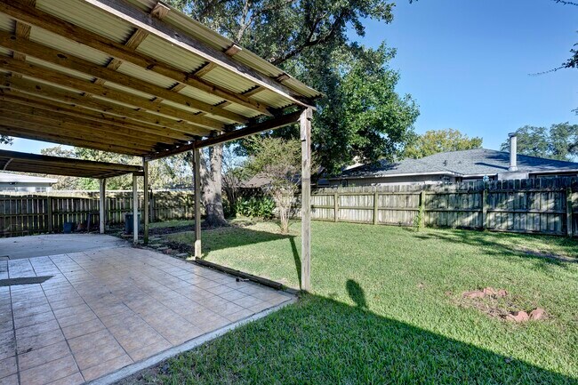 Foto del edificio - 13034 Alston Rd