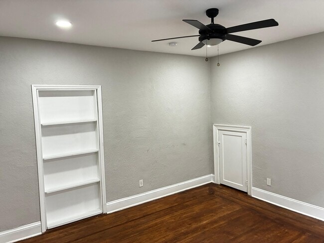 Foto del edificio - 2738 Riverside Ave