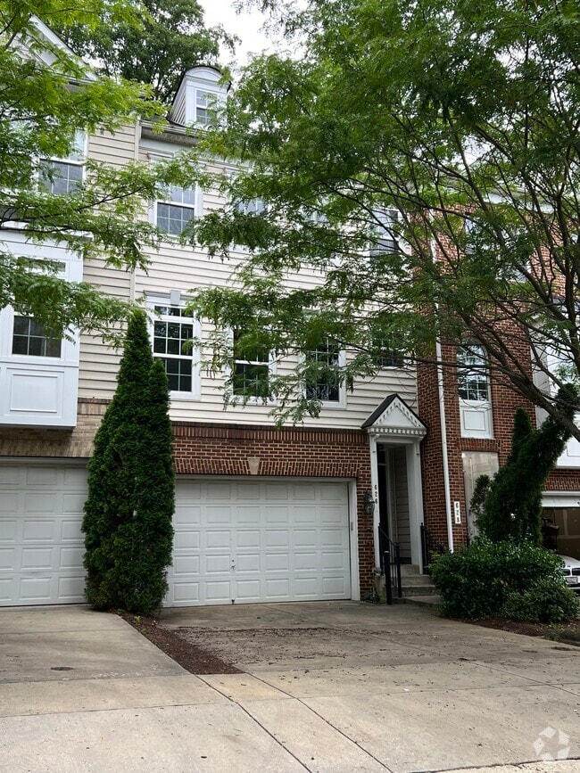 The Villages at Metro Student Apartments for Rent Landover, MD