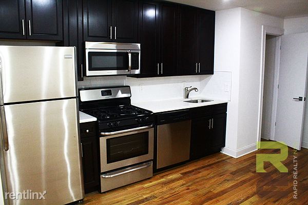 Building Photo - 90 Moffat St