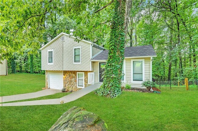 Foto del edificio - 4645 Hairston Crossing Pl