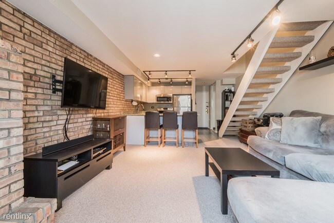 Foto del edificio - 2828 N Burling St
