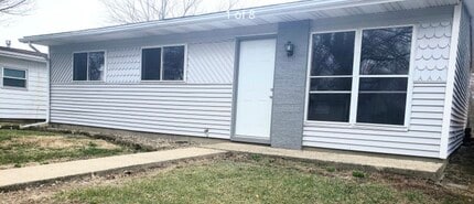 Building Photo - 5900 Monona Dr