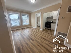 Building Photo - 3420 W Irving Park Rd