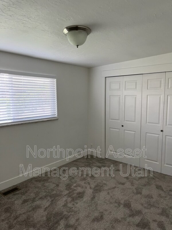 Foto del edificio - 3846 S Lee Maur St