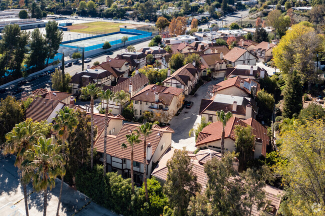 Building Photo - 23733 Burbank Blvd