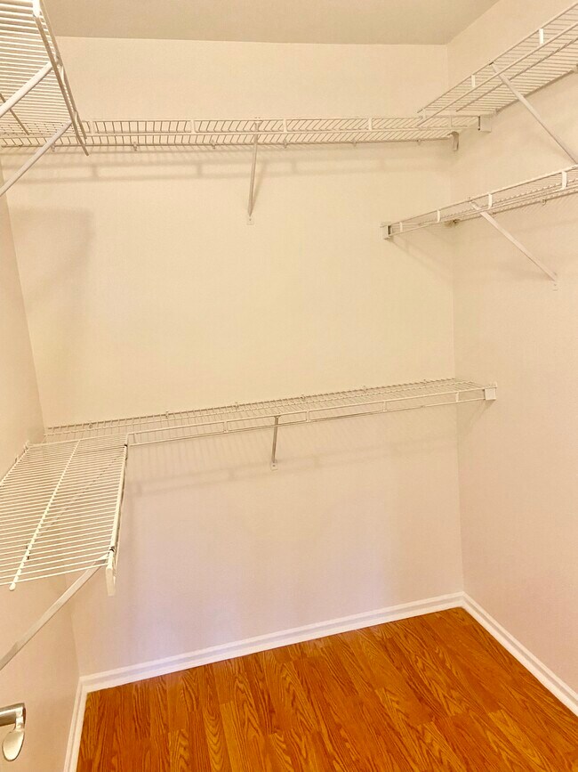 Foto del edificio - 2512 Cranbrook Ln