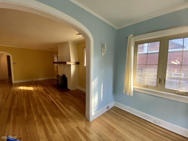 Building Photo - 3 br, 2 bath House - 330 McCully St