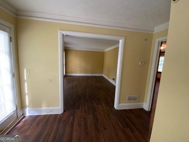 Building Photo - 5697 Grey Fox Cir