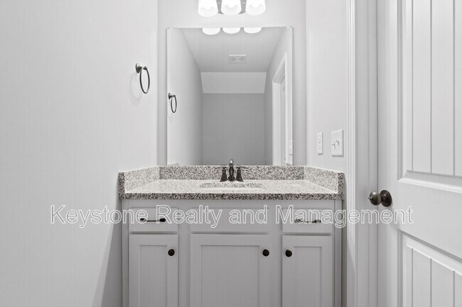 Foto del edificio - 580-1003 Heritage Pointe Dr.