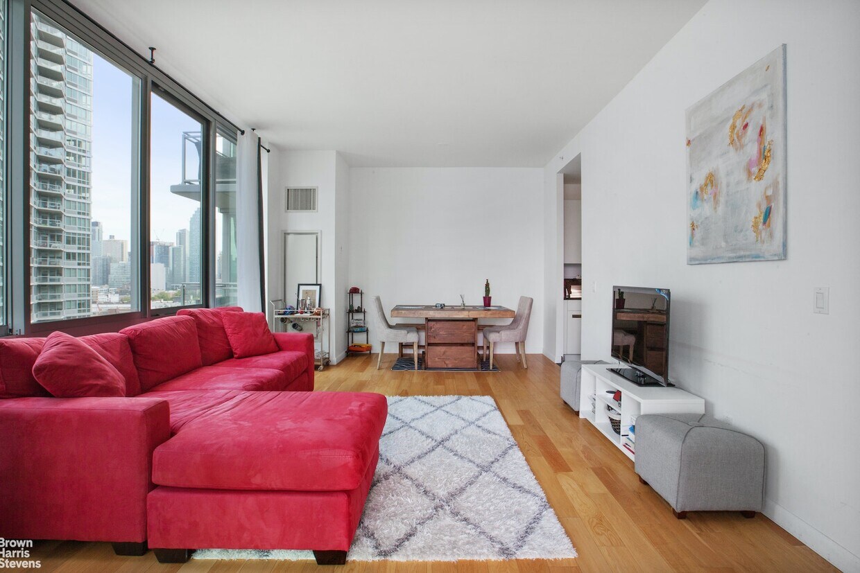 4630 Center Blvd Unit 1203, Queens, NY 11109 Room for Rent in Queens, NY