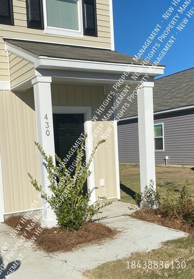 Building Photo - Live in the Highly Desired Cane Bay!