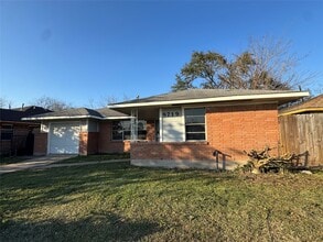 Building Photo - 8719 Tilgham St