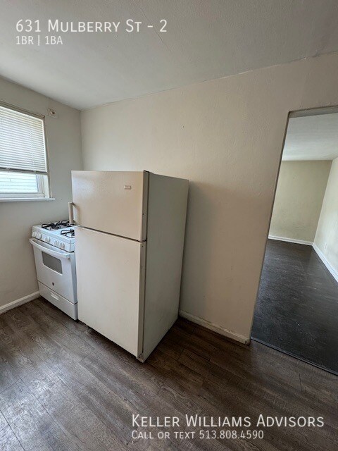 Building Photo - 631 Mulberry St