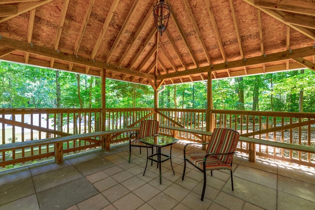 Gazebo - 1008 Hobbs Dr