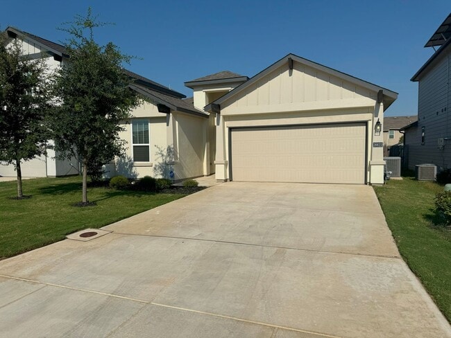 Photo - 16622 Daylight Ln House