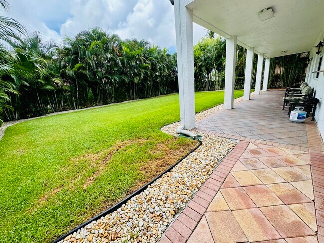 Foto del edificio - 11030 Misty Ridge Way