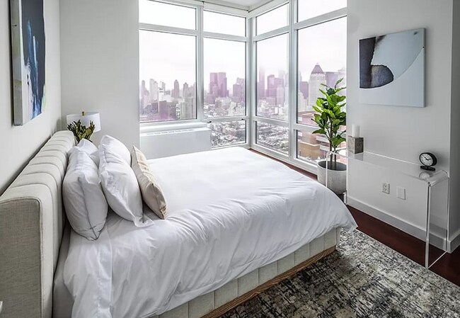 Foto del edificio - 622 W 42nd St