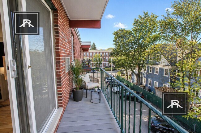 Foto del edificio - 802 Centre St