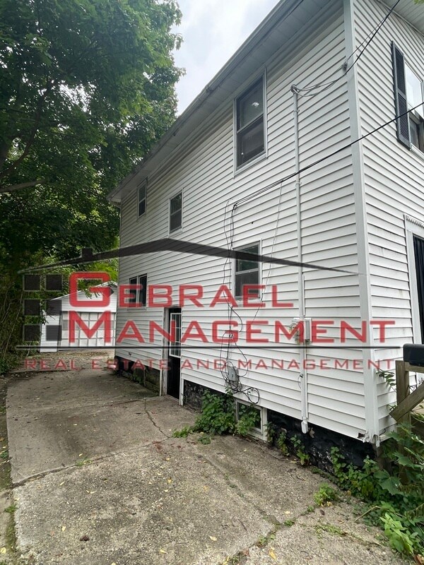 Building Photo - 426 Rasch Ct