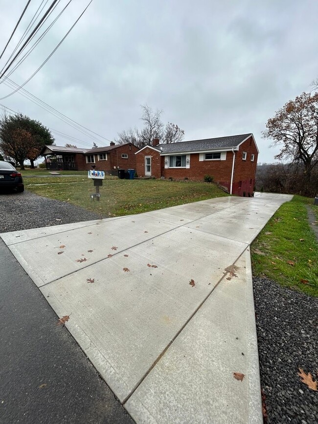 Photo - 506 Crescent Boulevard Ext House