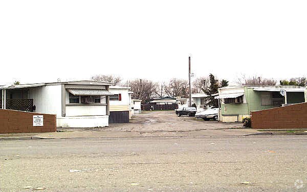 Primary Photo - 360 W Grant Line Rd