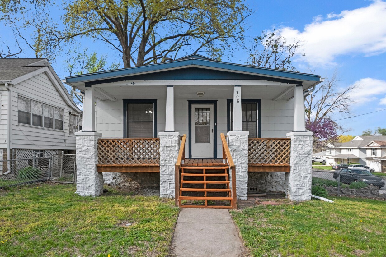 Foto principal - 708 Thornton St