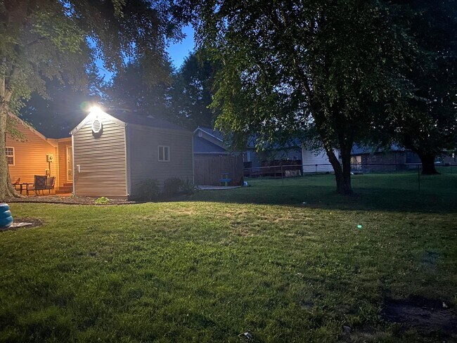 Foto del edificio - 7812 W Saint Martins Blvd