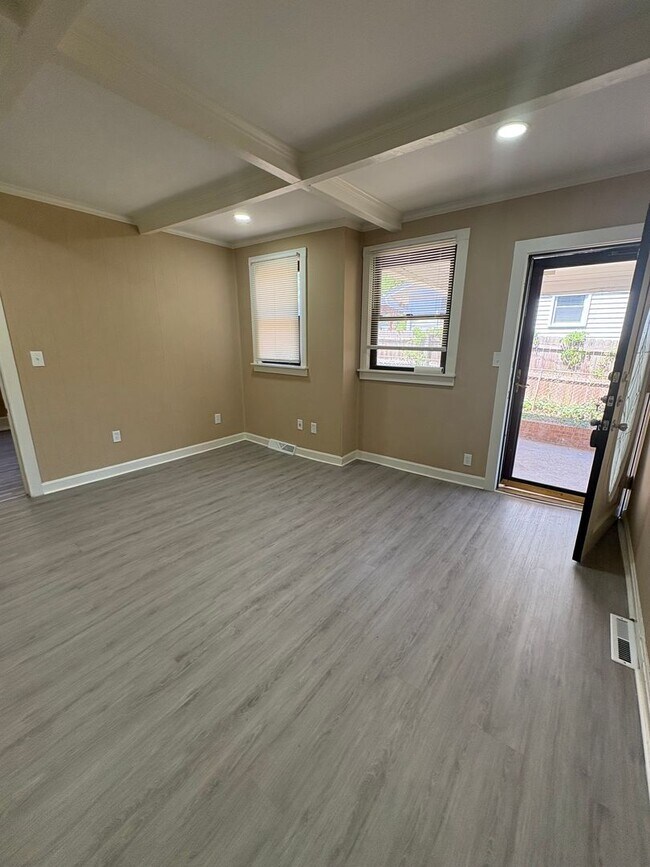 Foto del edificio - 3 Bedroom 2 Bath Home Near Augusta Road !!! Freshly Renovated