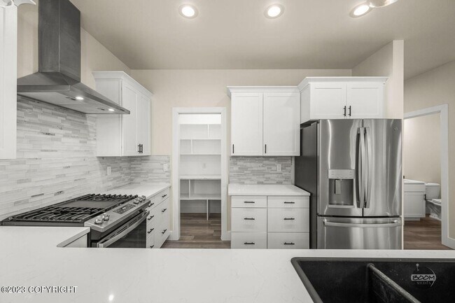 Building Photo - 4283 Ose St