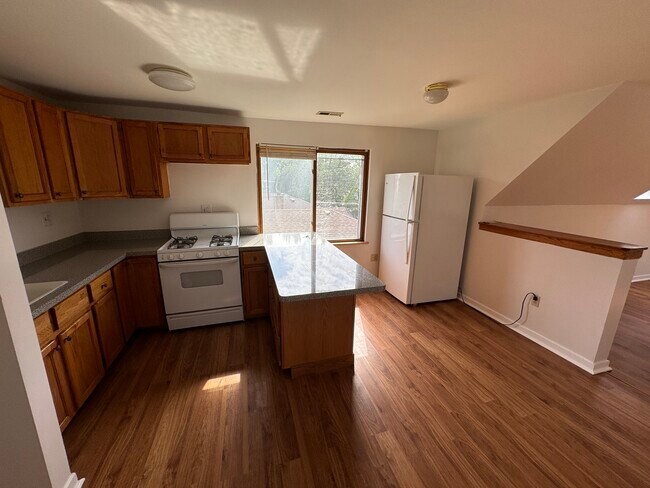 Building Photo - 3511 N Kostner Ave