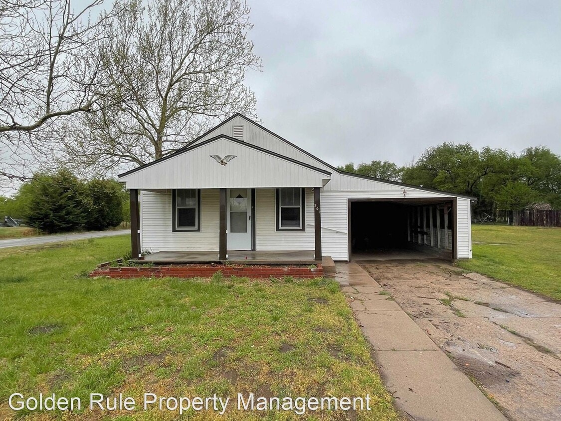 3 br, 1 bath House 101 N Waldron Street House for Rent in