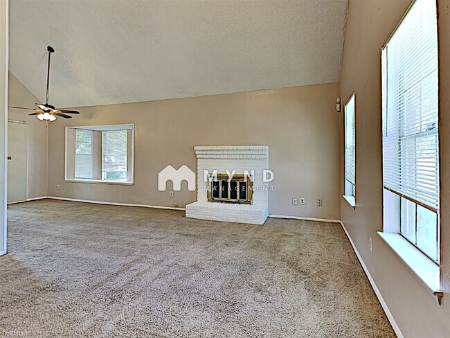 Foto del edificio - 3 br, 2 bath House - 7002 Foxbrook Dr