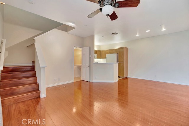 Building Photo - 1702 Crescent Oak