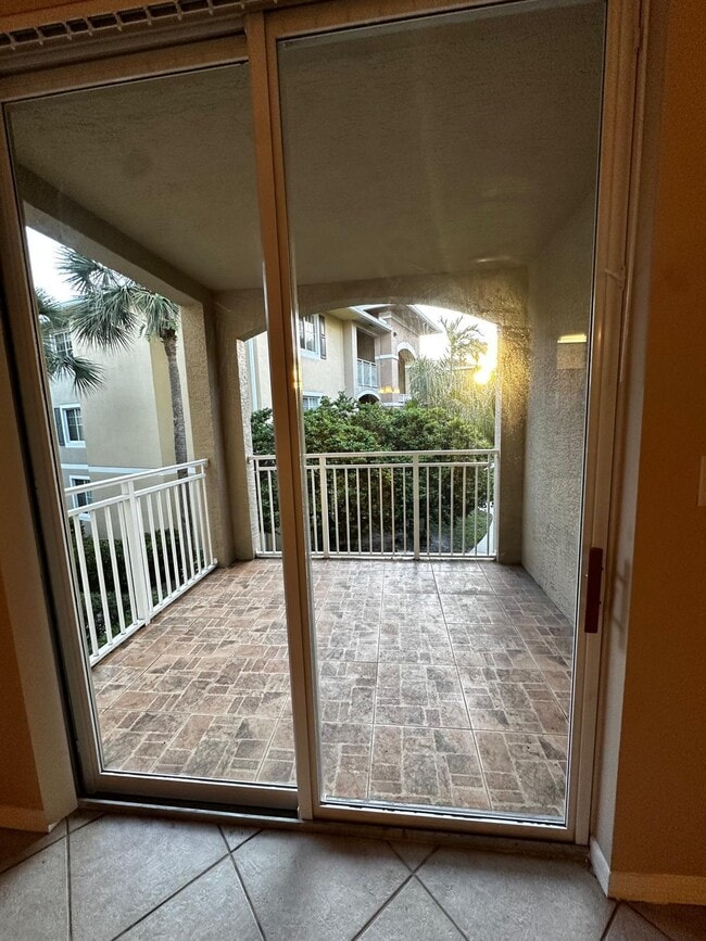 Building Photo - 6511 Emerald Dunes Dr