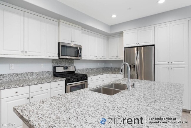 Building Photo - 3 br, 2.5 bath Townhome - 527 Turnstone La...