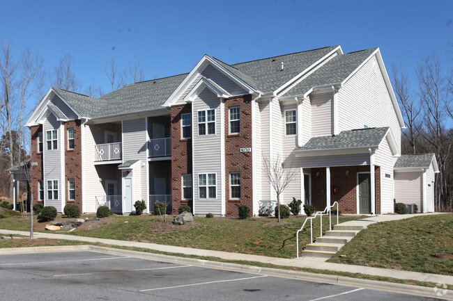 Foto del edificio - Robinhood Court Apartments and Villas