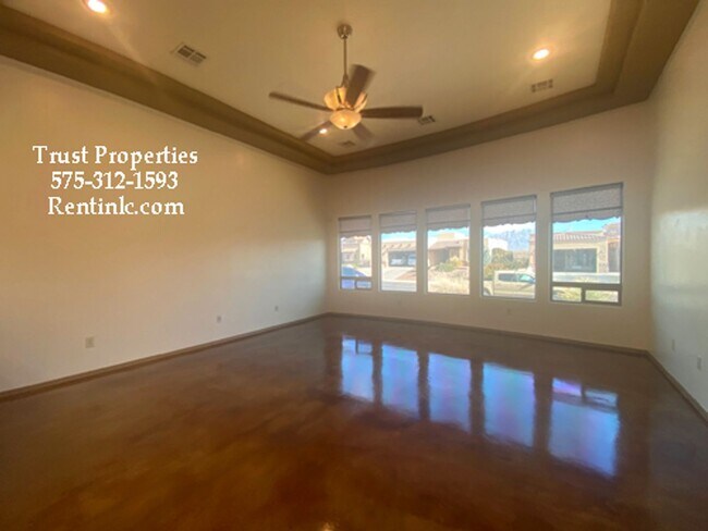 Building Photo - Spacious SFH in Gated Community w/ Pool ac...
