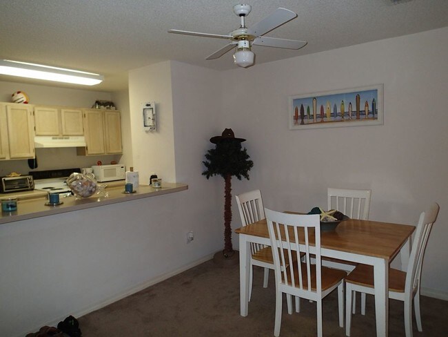 Building Photo - 8138 Tavira St