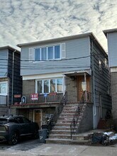 Building Photo - 4 E 10th St