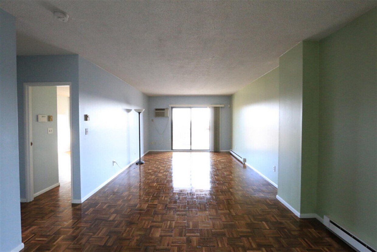 Foto principal - 2353 Massachusetts Ave