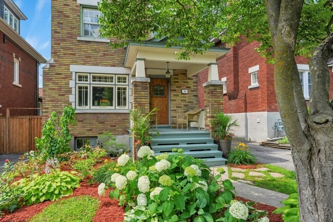 Building Photo - 50 Willard St
