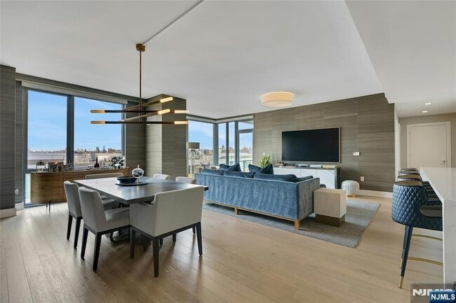 Photo - 9 Ave at Port Imperial Apartment